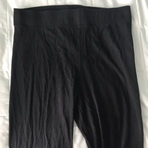 Simple black leggings